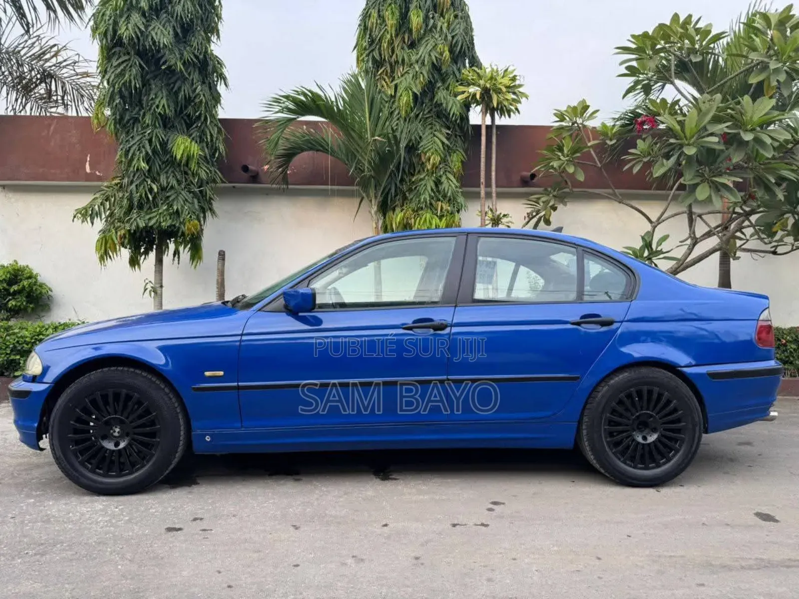 BMW 318i 2000 Bleu