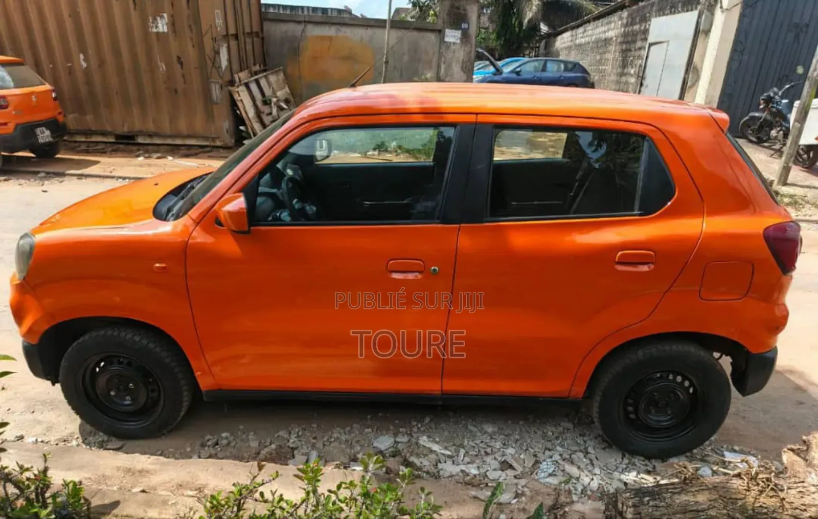 Suzuki Vitara 2022 Orange