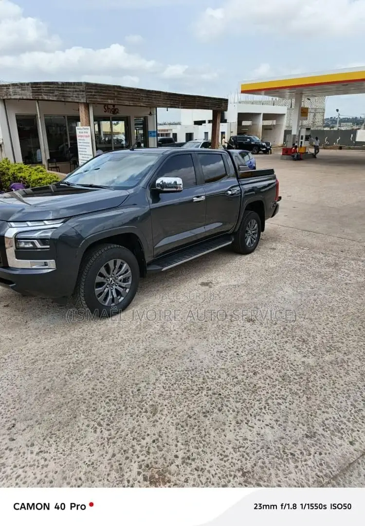 Mitsubishi L200 2025 Noir