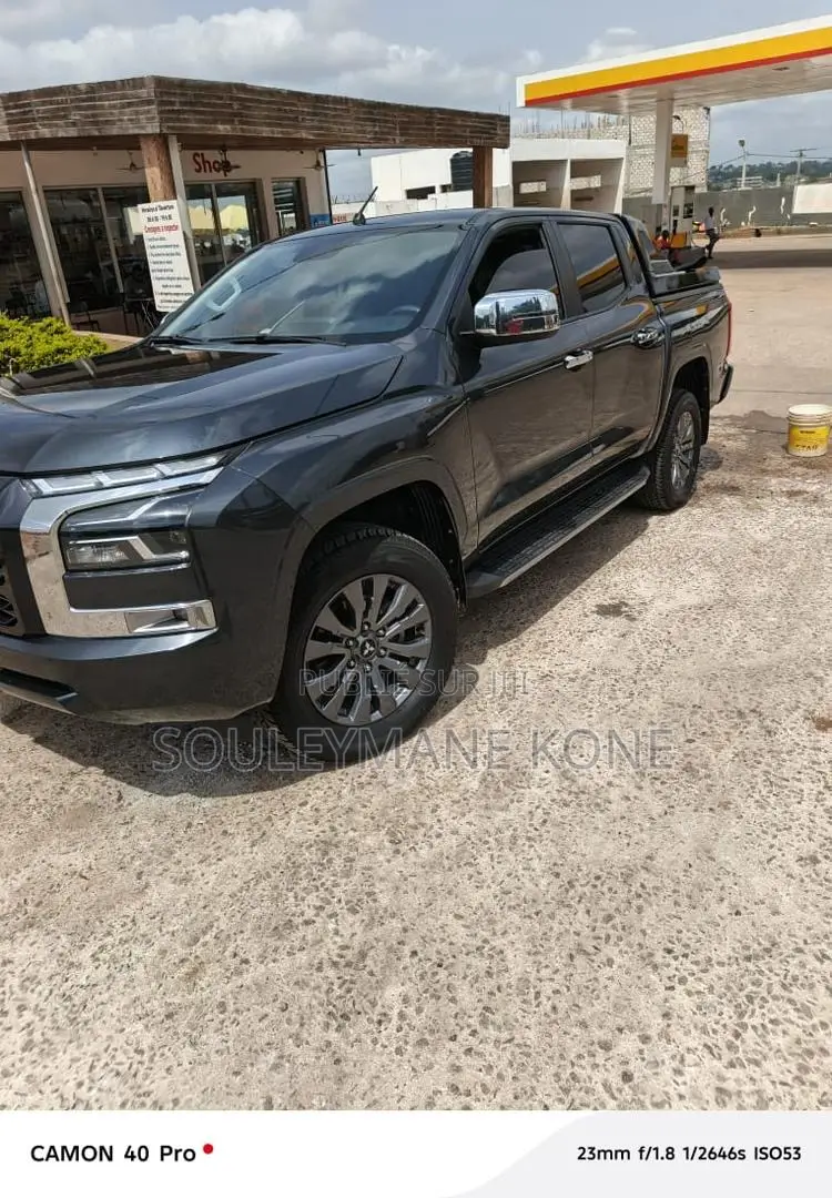 Mitsubishi L200 2025 Noir