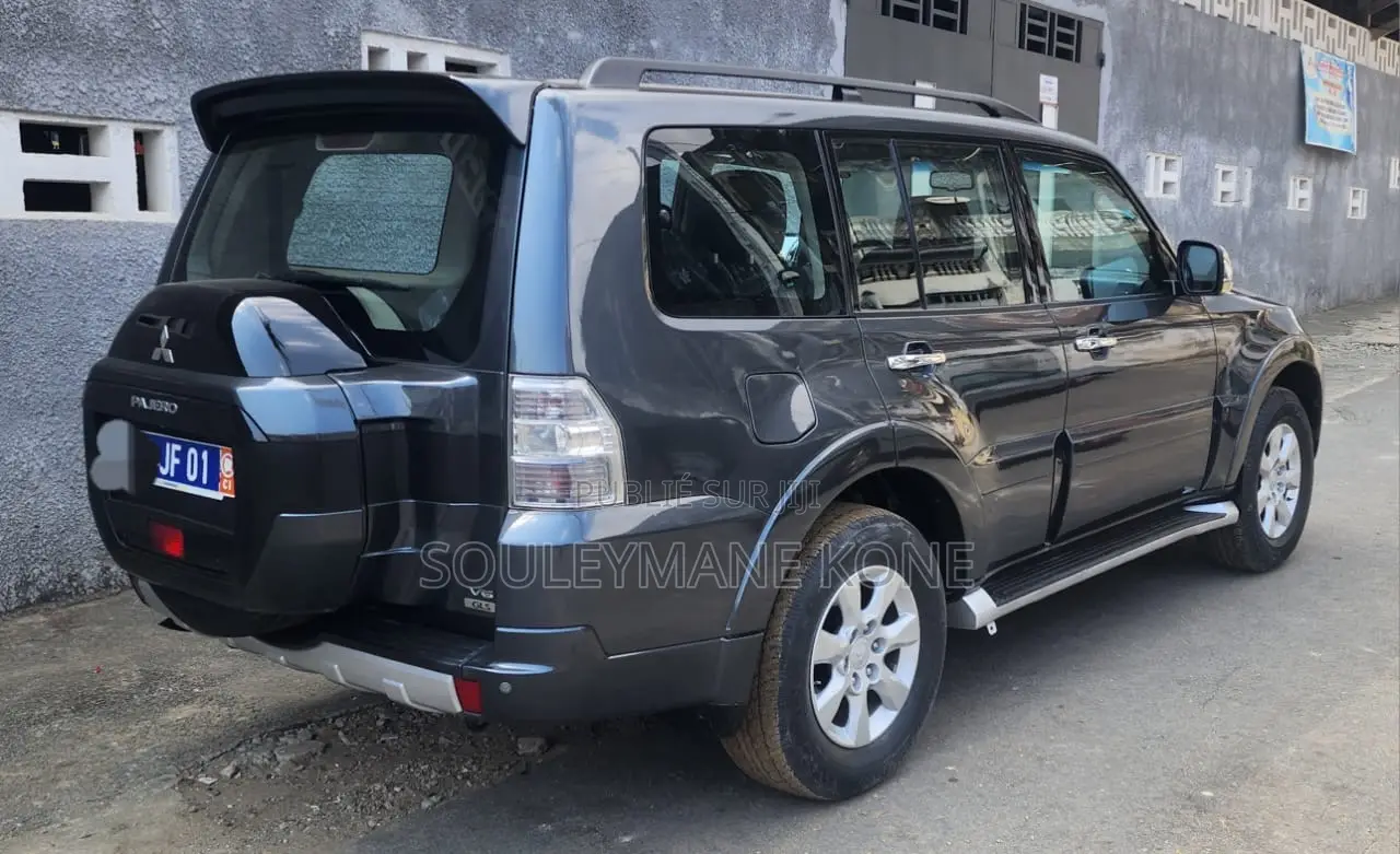 Mitsubishi Pajero 2018 Noir