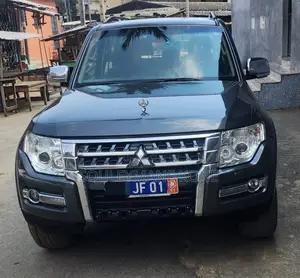 Mitsubishi Pajero 2018 Noir