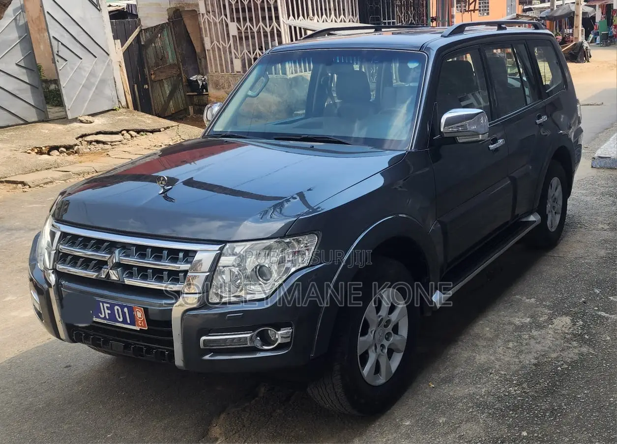 Mitsubishi Pajero 2018 Noir