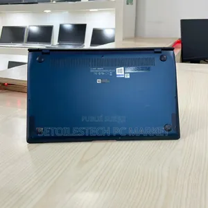 Nouveau Asus Zenbook 14 UX434 16GB Intel Core i7 SSD 1T