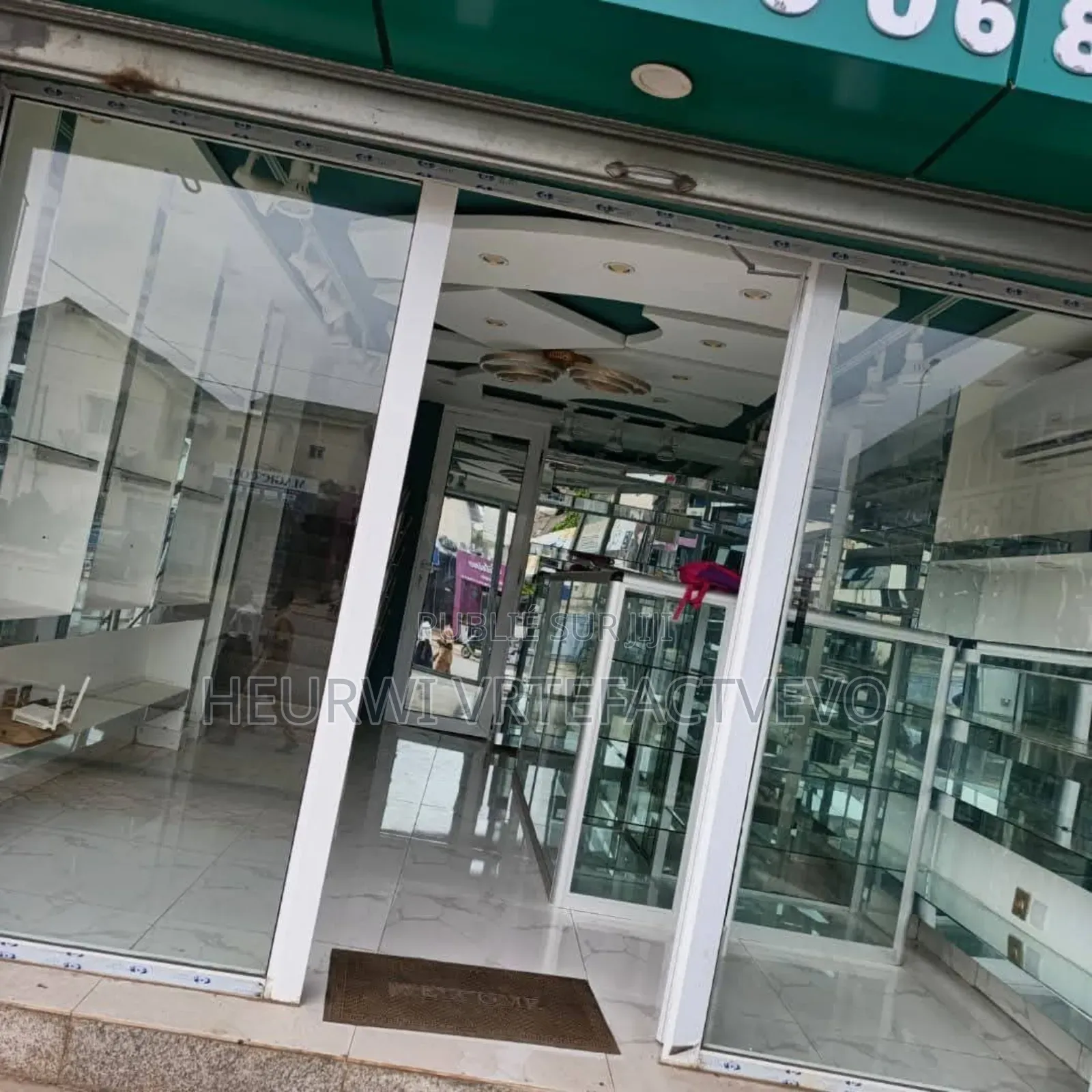 Mini-plat dans Yozalem, Cocody à Vendre