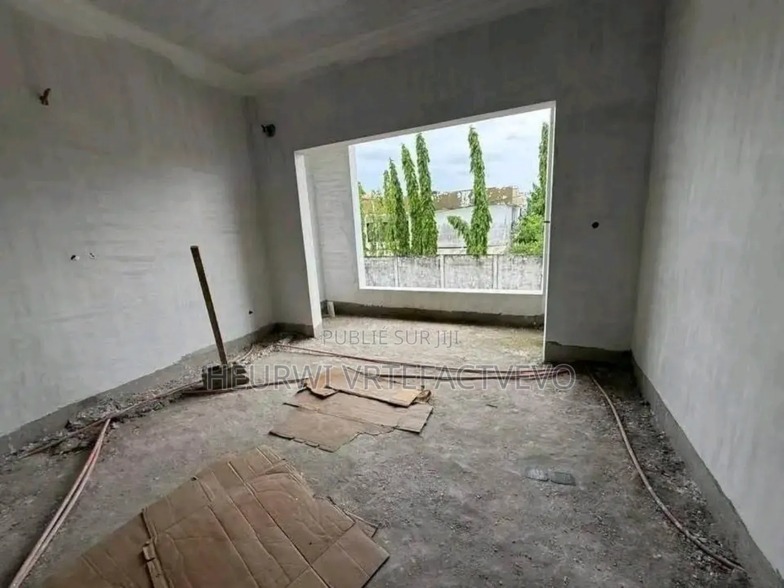 5chbre Duplex dans Faya Route D'Abatta, Cocody à Vendre