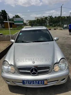 Mercedes-Benz C230 2005 Gris