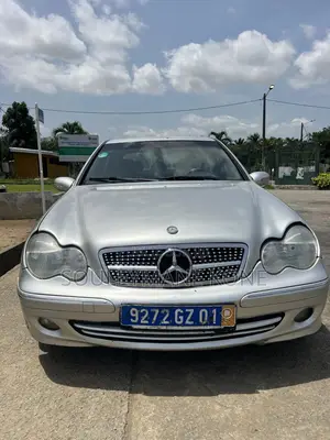 Mercedes-Benz C230 2005 Gris