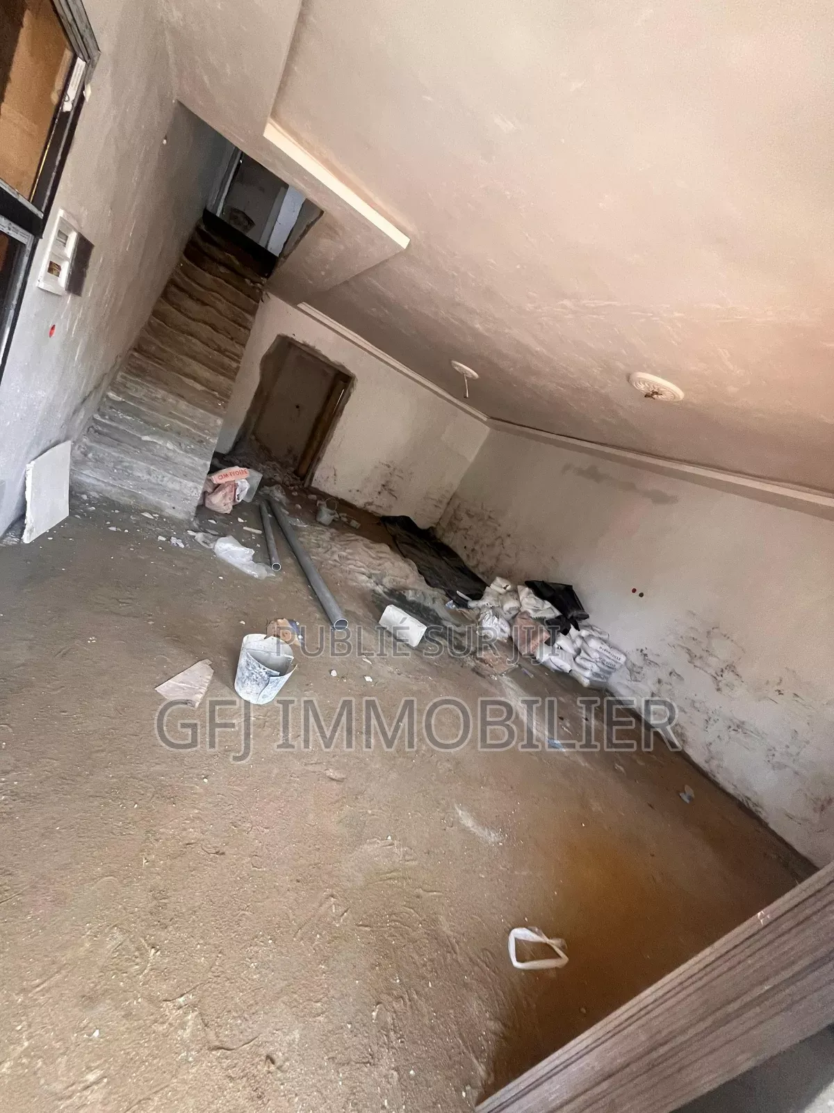 4chbre Villa dans Francis Gweh, Cocody à Vendre