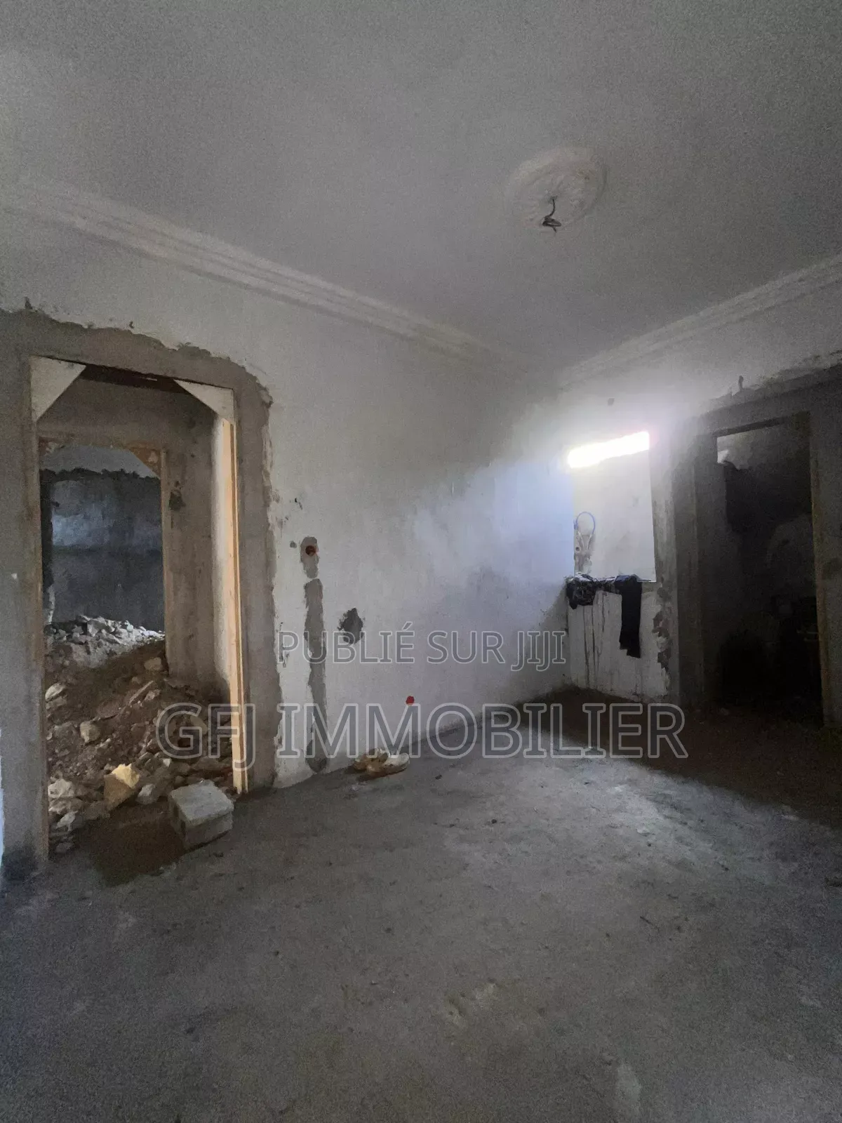 4chbre Villa dans Francis Gweh, Cocody à Vendre