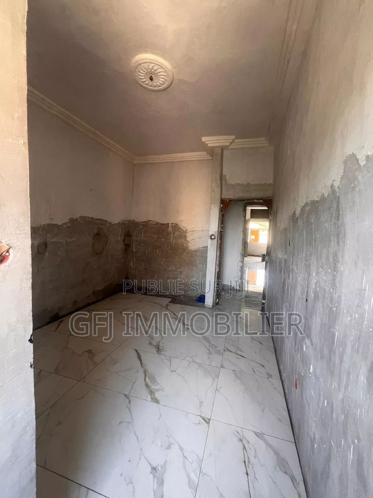 4chbre Villa dans Francis Gweh, Cocody à Vendre