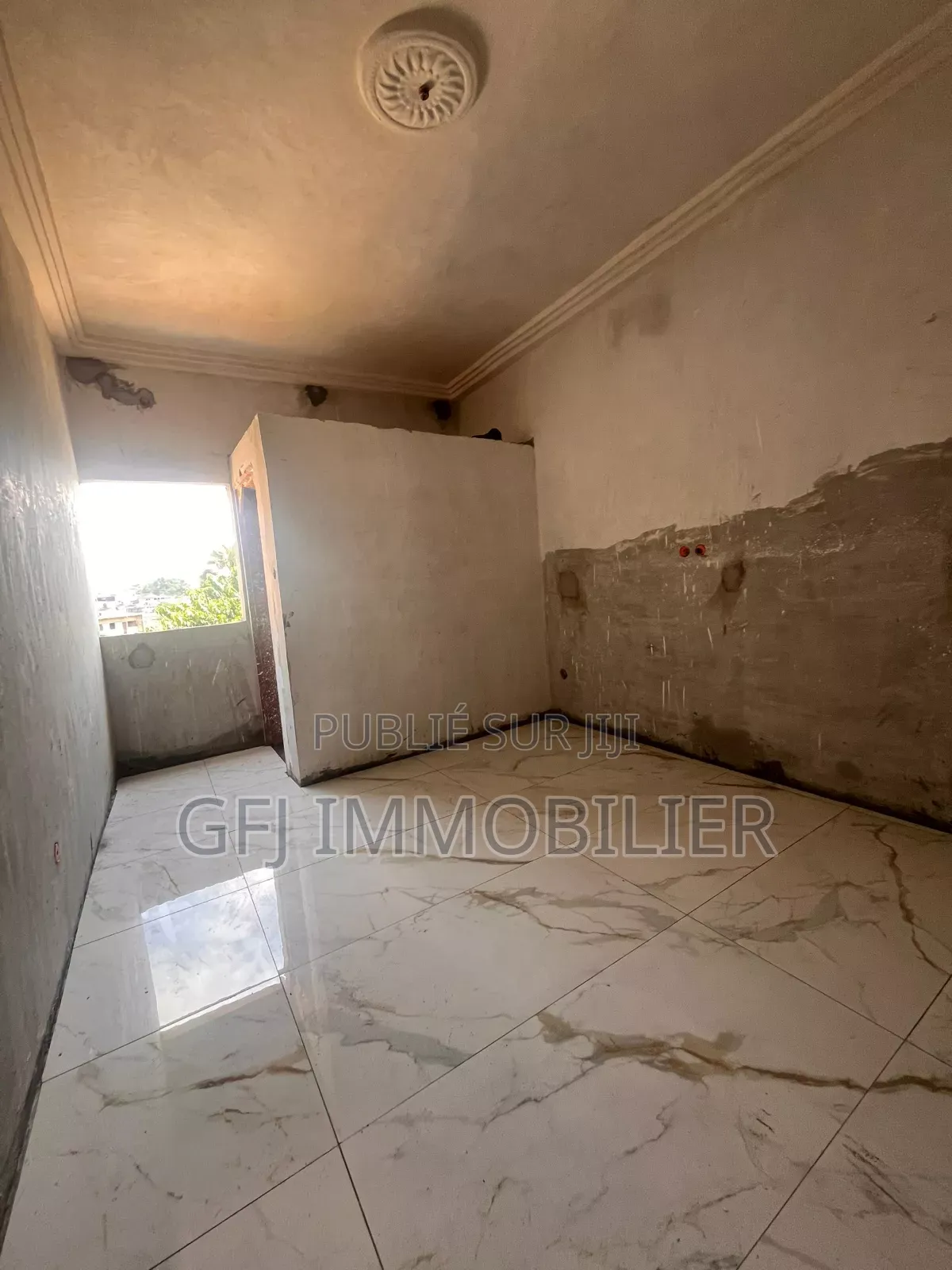 4chbre Villa dans Francis Gweh, Cocody à Vendre