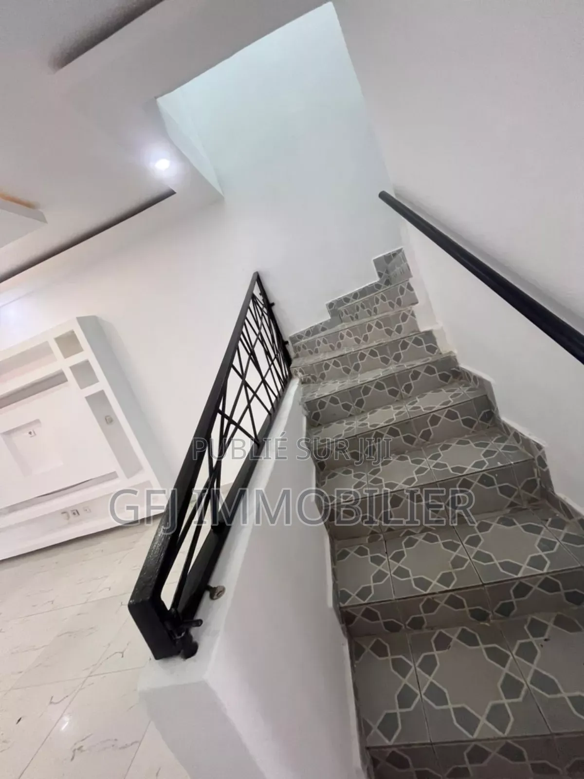 3chbre Duplex dans Francis Gweh, Cocody à Vendre