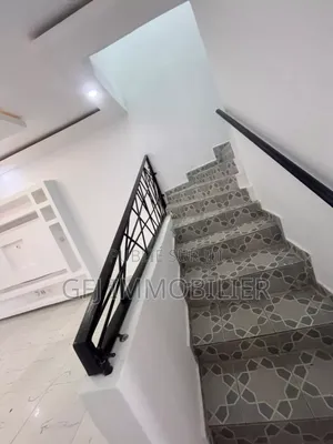3chbre Duplex dans Francis Gweh, Cocody à Vendre