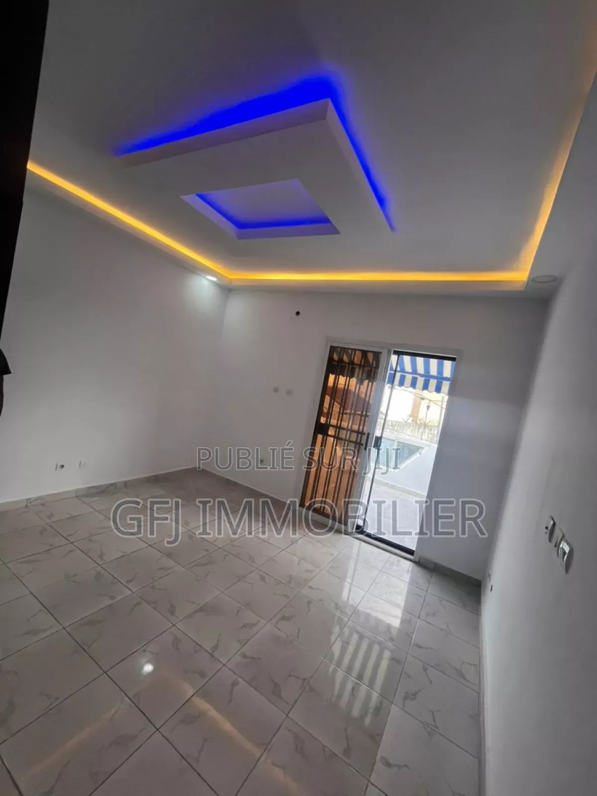 3chbre Duplex dans Francis Gweh, Cocody à Vendre