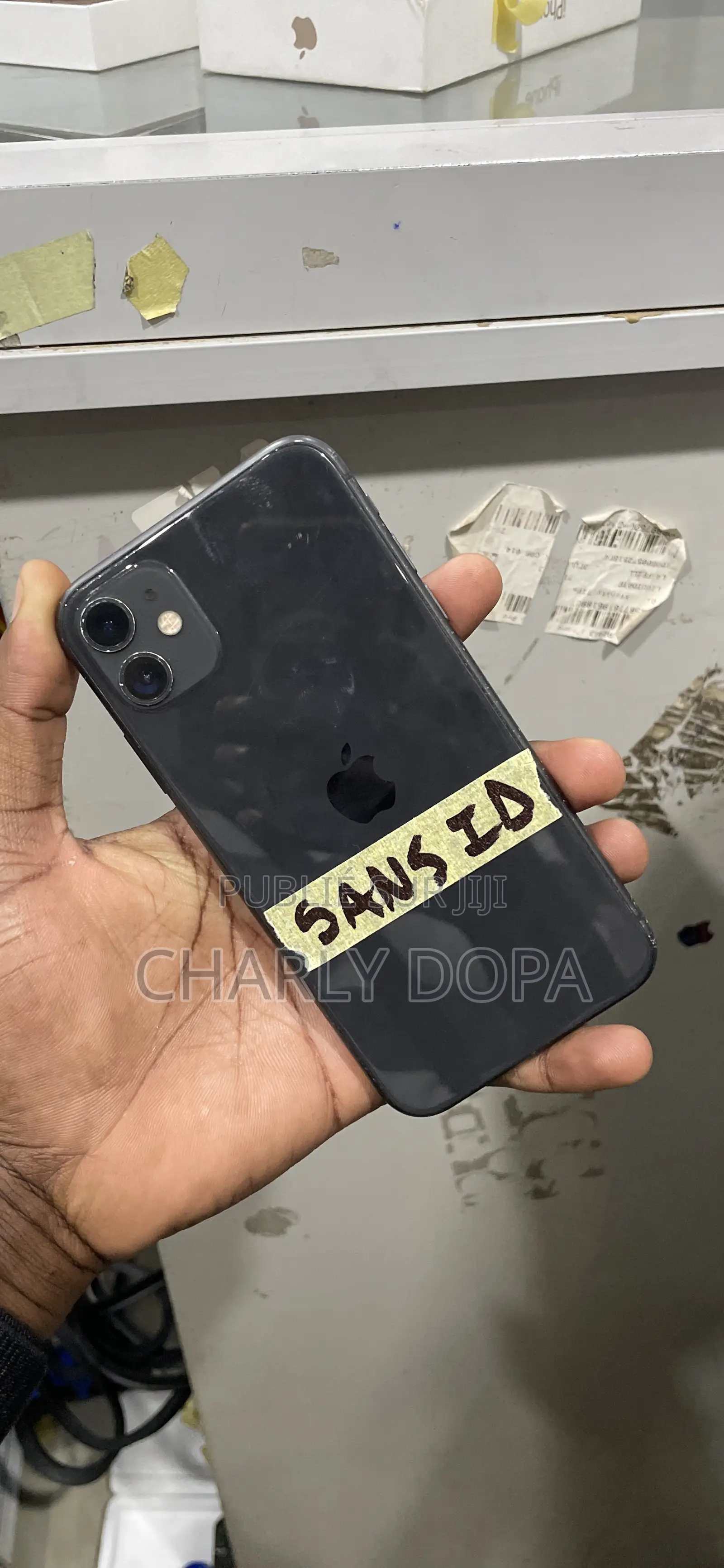 Apple iPhone 11 64 GB Noir