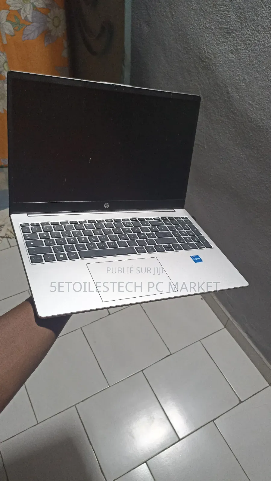 Nouveau Ordinateur portable HP 250 G10 8GB Intel Core i5 SSD 512GB