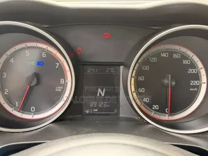 Suzuki Swift 2024 Blanc