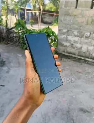 Nouveau Tecno Camon 40 Pro 5G 256 GB Doré