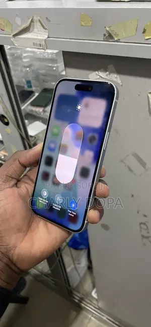 Apple iPhone 15 128 GB Bleu