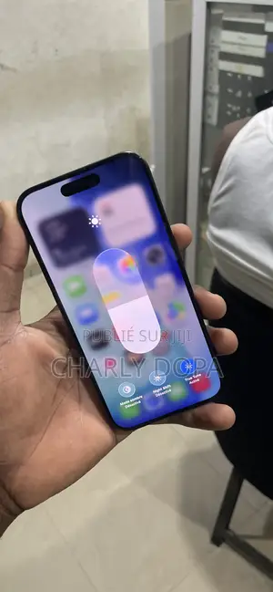 Apple iPhone 15 Pro 128 GB Noir