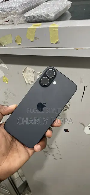 Apple iPhone 16 128 GB Noir
