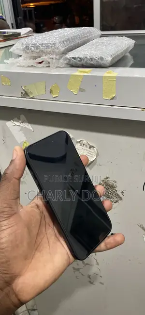 Apple iPhone 16 128 GB Noir