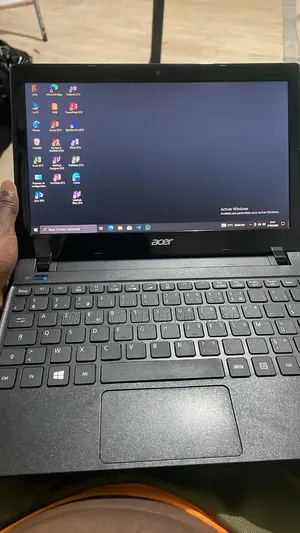 Nouveau Acer Aspire E560 4GB Intel Core i5 HDD 128GB