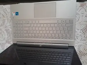 Ordinateur portable HP Pavilion 14 16GB Intel Core i5 SSD 512GB