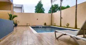 Meublé 4chbre Duplex dans Francis Gweh, Cocody à Vendre
