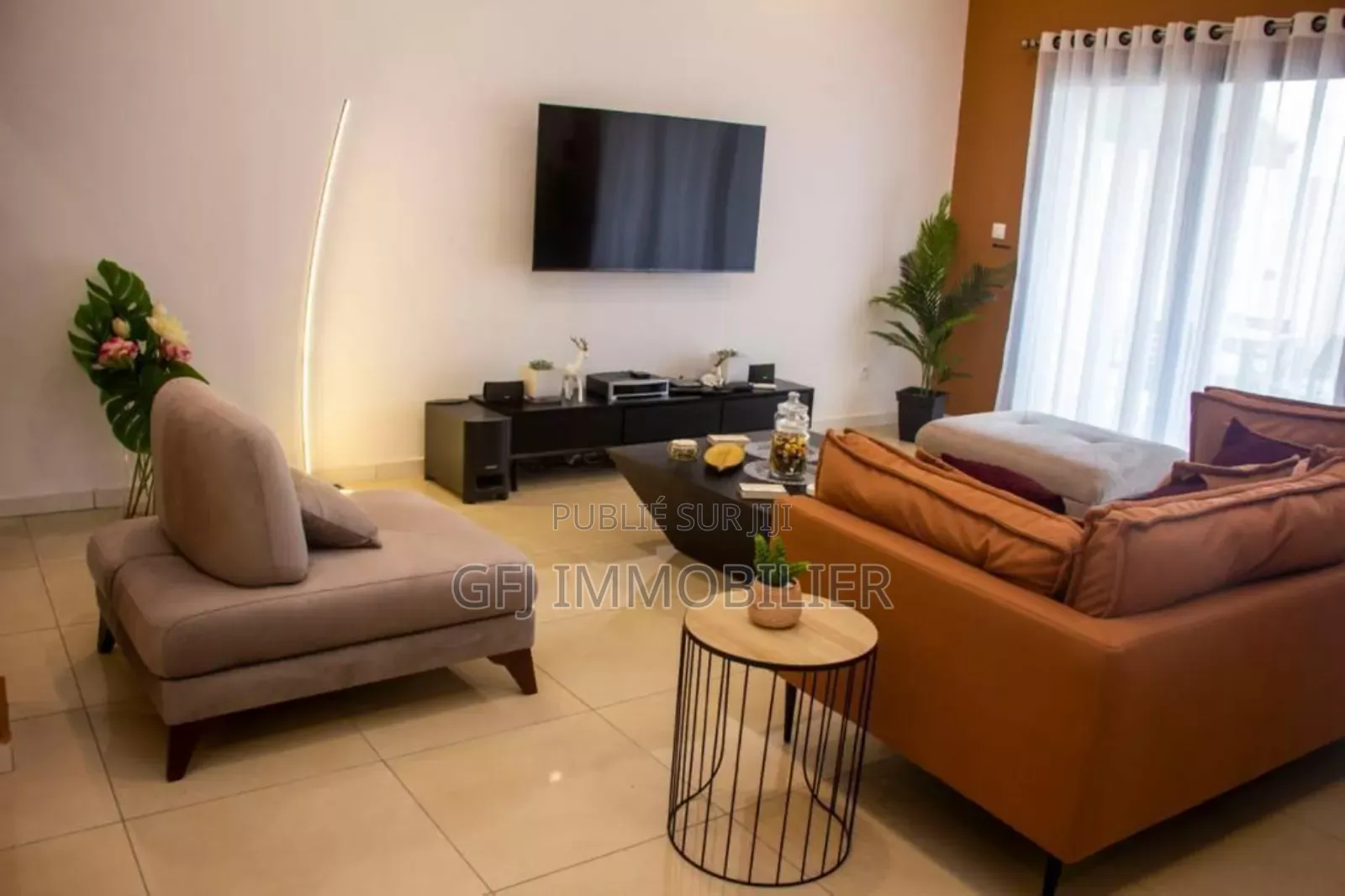 Meublé 4chbre Duplex dans Francis Gweh, Cocody à Vendre