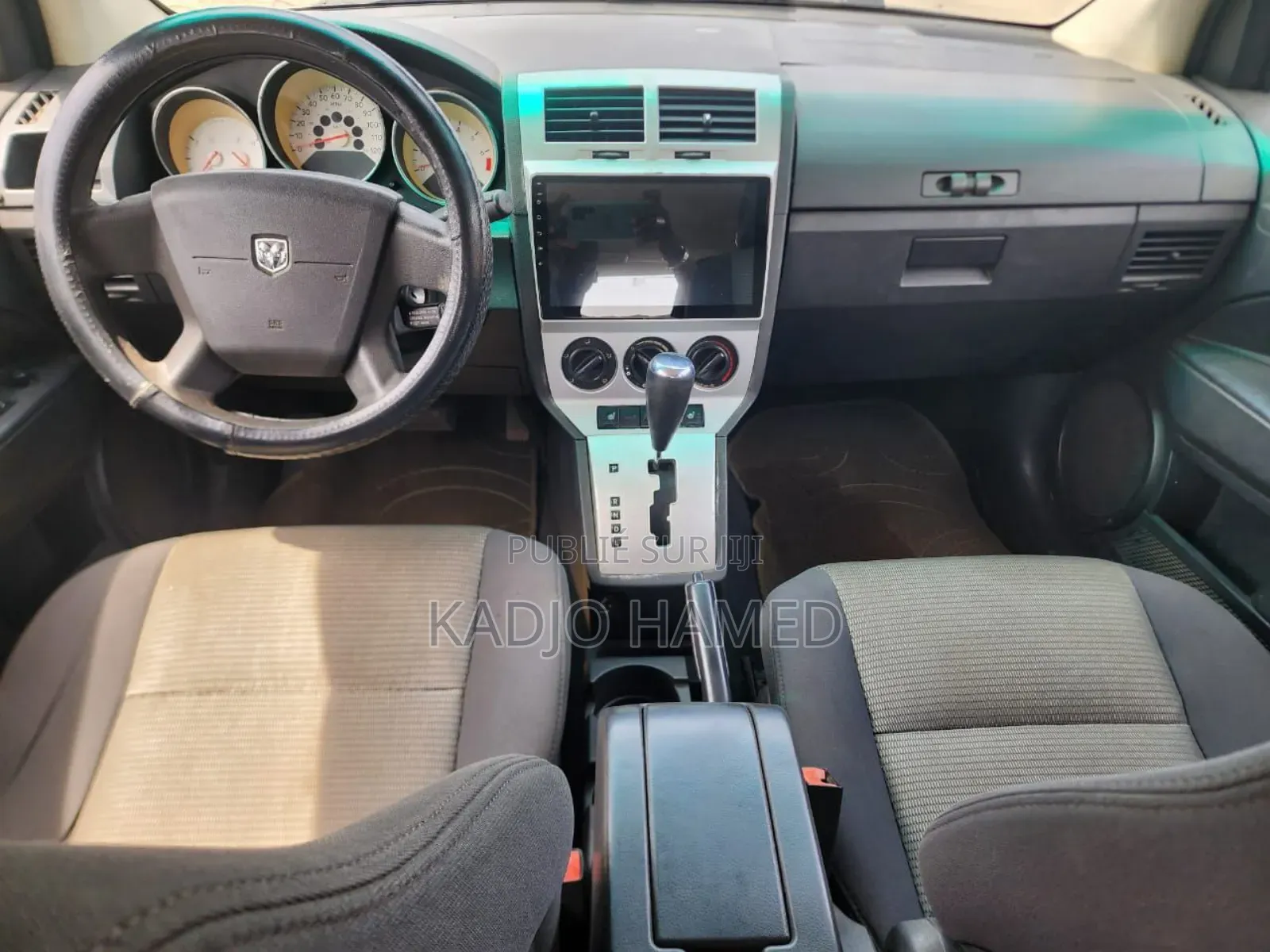 Dodge Caliber 1.8 L SXT 2009 Blanc cassé