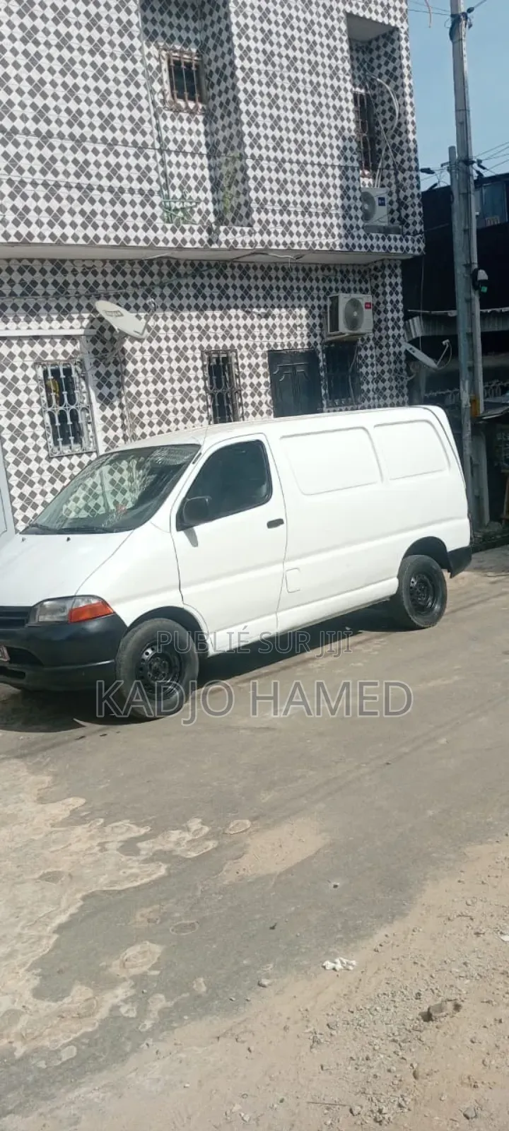 Toyota HiAce 220 2007 Blanc cassé