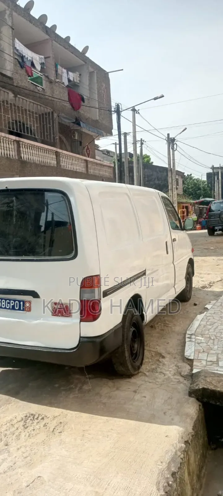 Toyota HiAce 220 2007 Blanc cassé