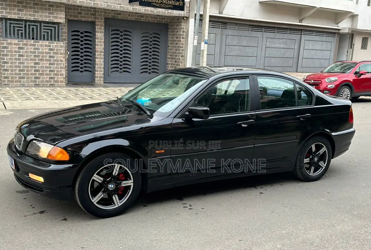 BMW 318i 2002 Noir