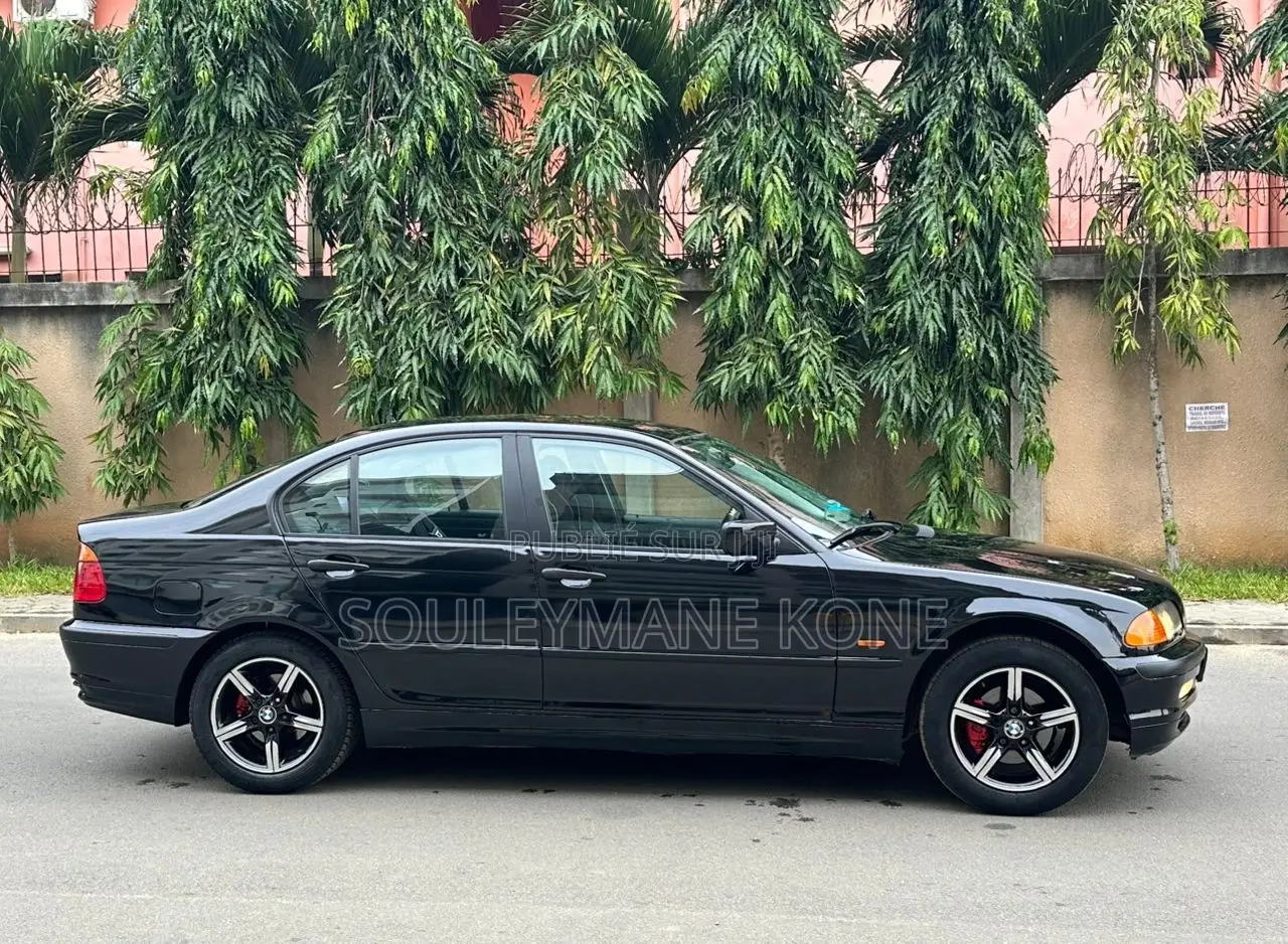 BMW 318i 2002 Noir