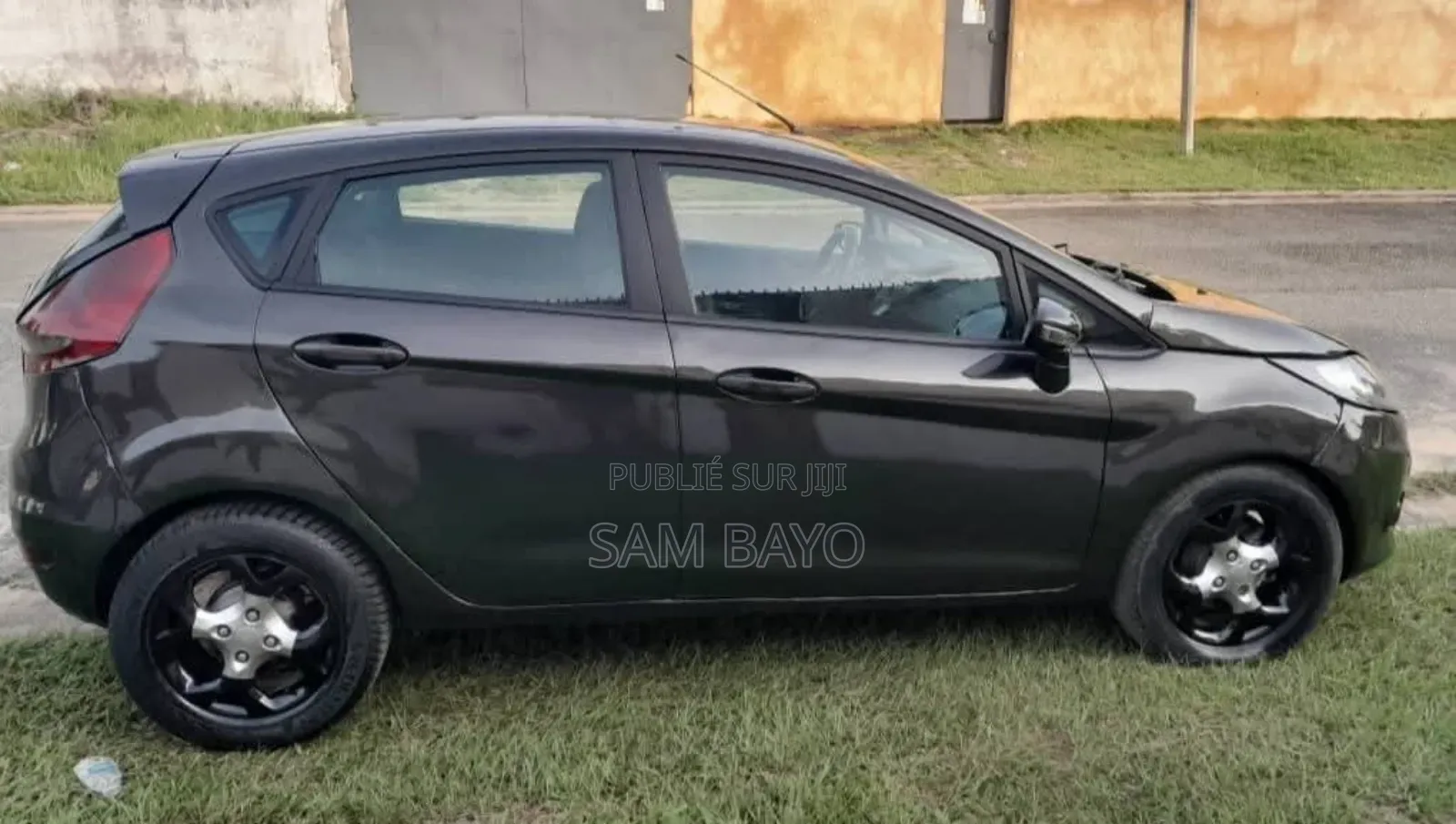 Ford Fiesta 2012 Gris