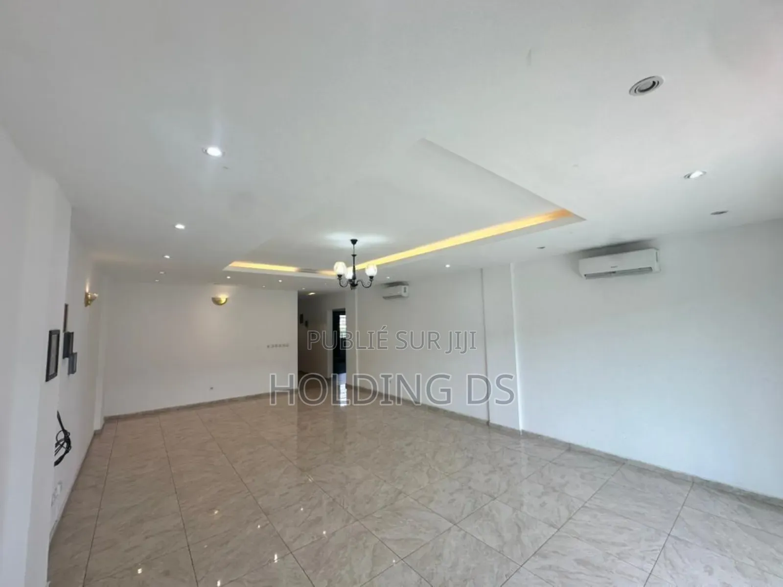 Meublé 2chbre Appartement dans Location Immobilière, Cocody à Louer