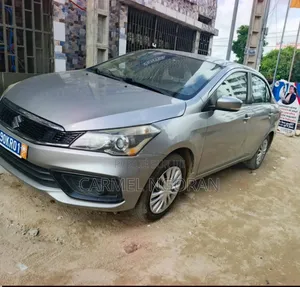 Suzuki Ciaz 2021 Gris