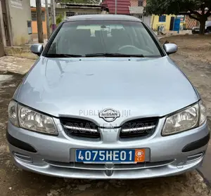 Nissan Almera Tino 2002 Gris