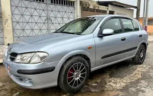 Nissan Almera Tino 2002 Gris