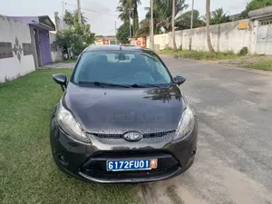 Ford Fiesta 2012 Gris