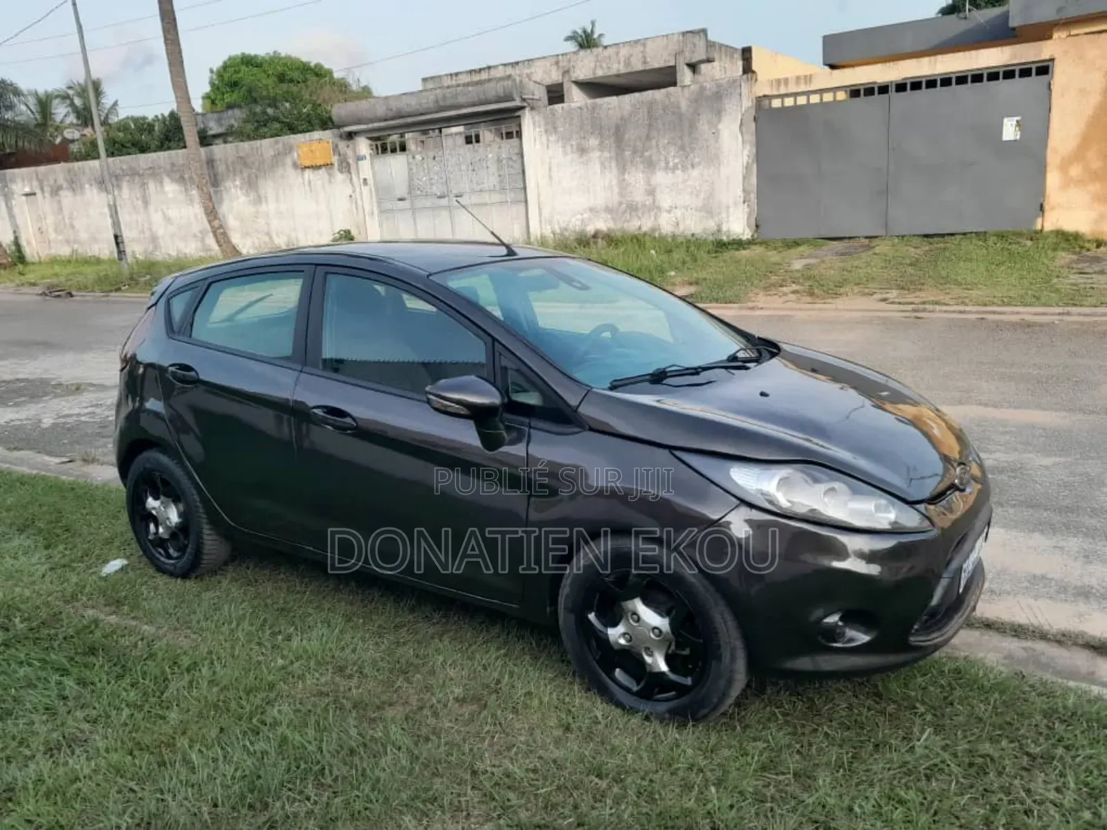 Ford Fiesta 2012 Gris