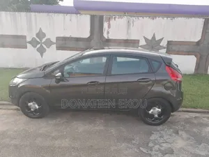 Ford Fiesta 2012 Gris
