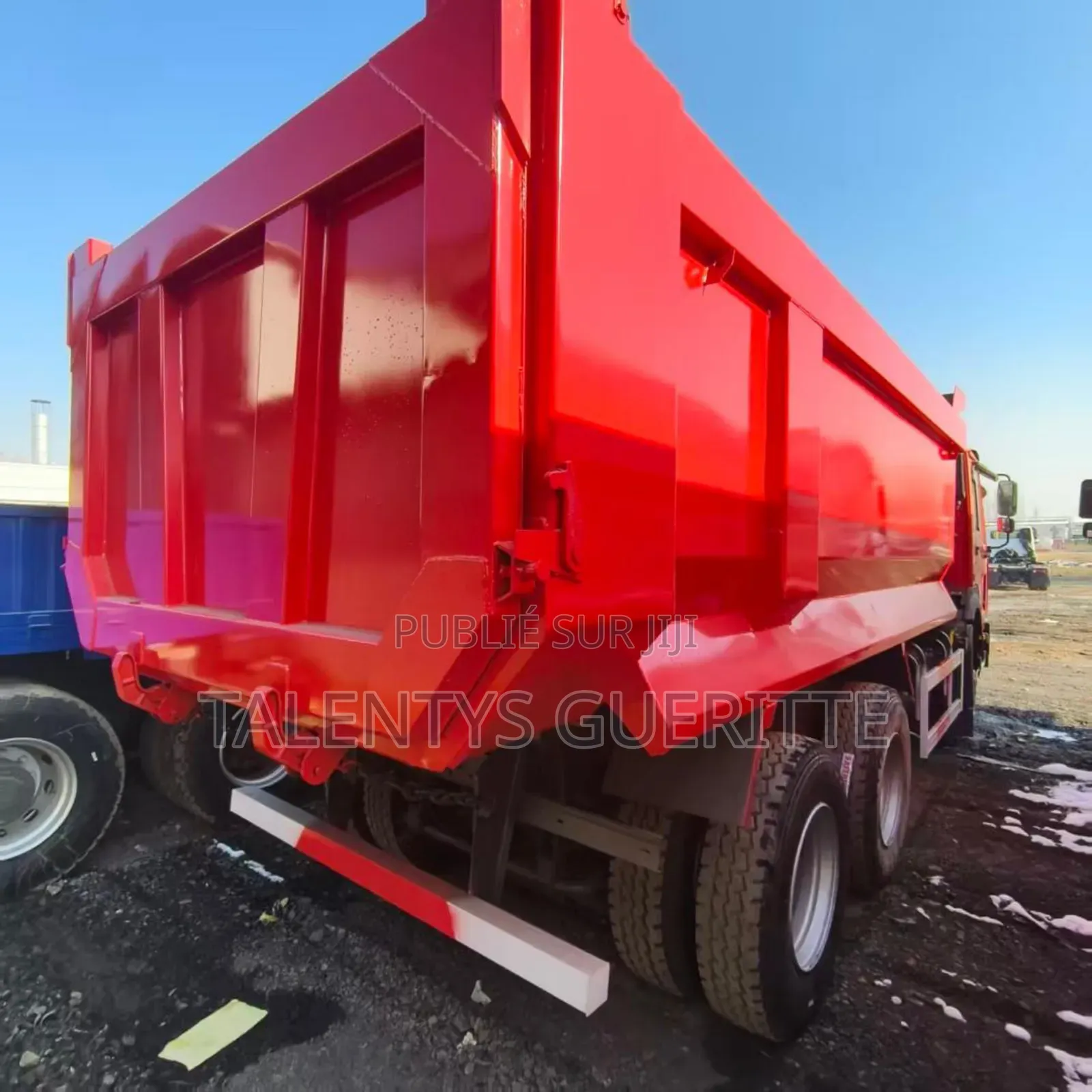 3 Bennes Howo 10 Roues