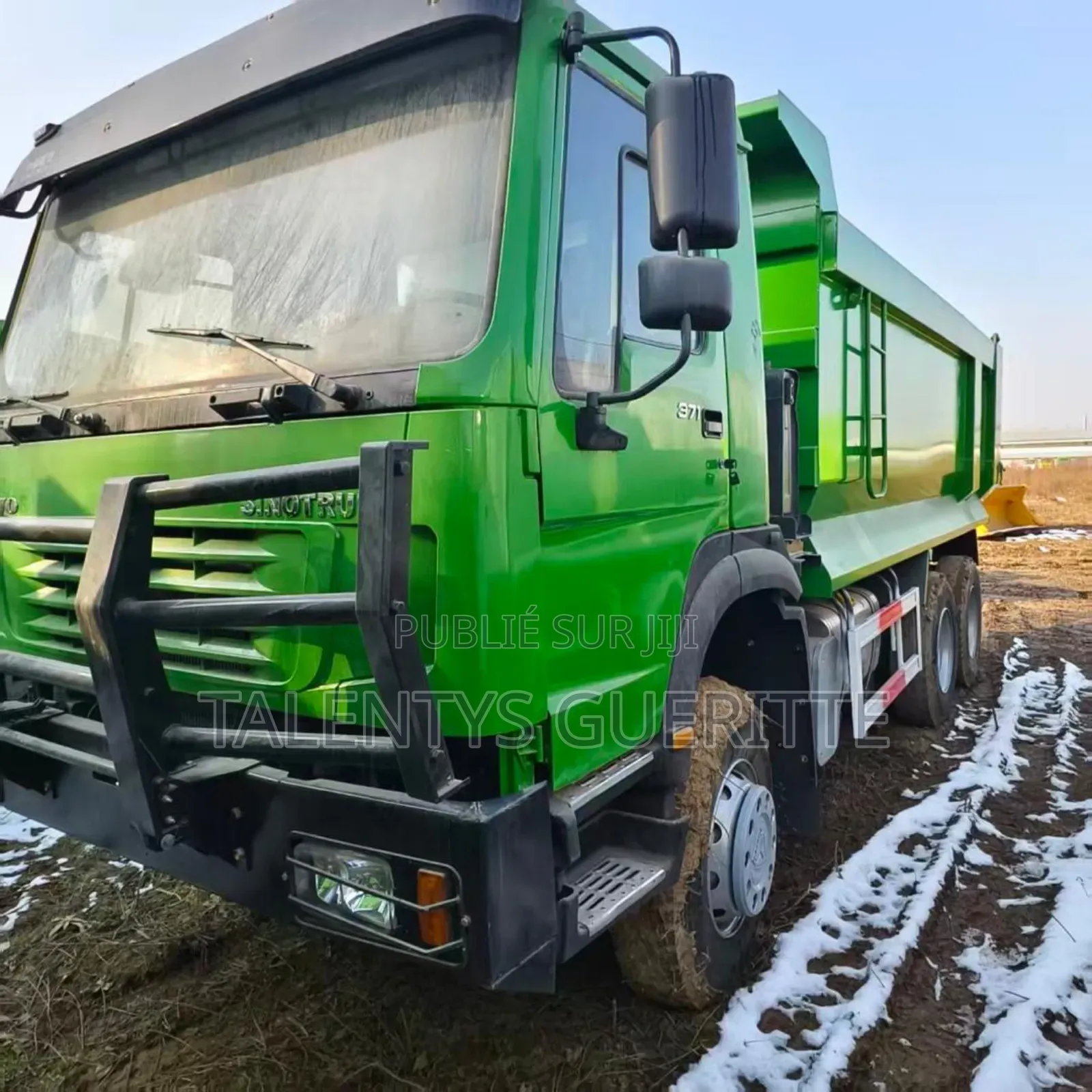 3 Bennes Howo 10 Roues