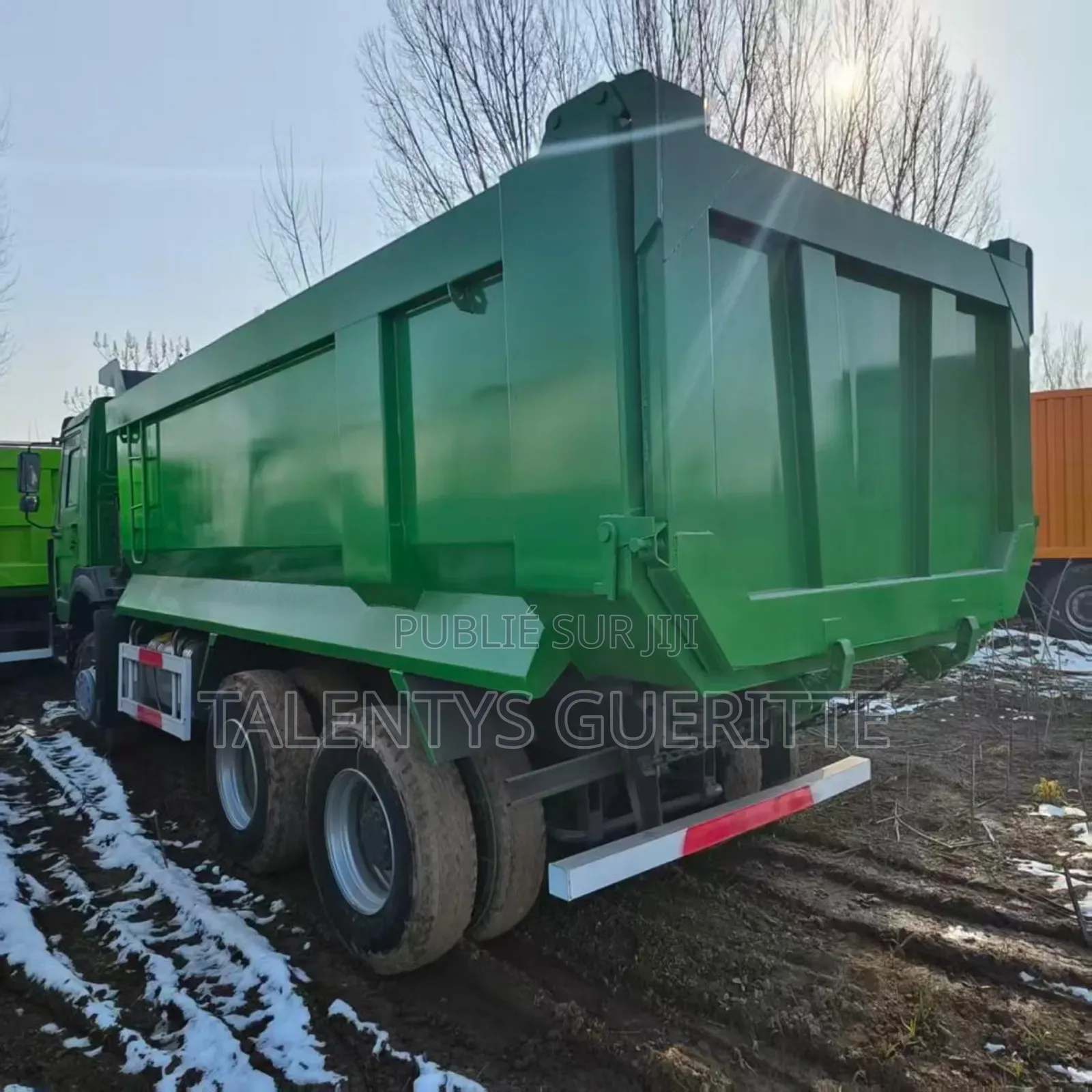 3 Bennes Howo 10 Roues