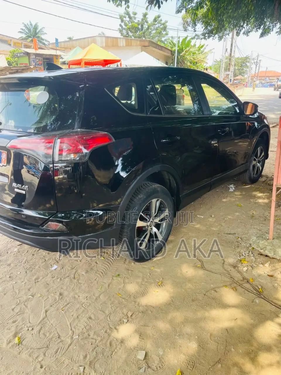Toyota RAV4 Adventure 4dr SUV (2.5L 4cyl 6A) 2018 Noir