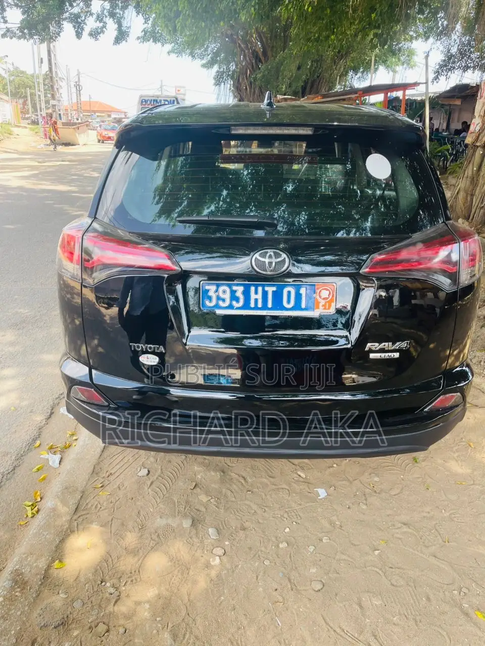 Toyota RAV4 Adventure 4dr SUV (2.5L 4cyl 6A) 2018 Noir