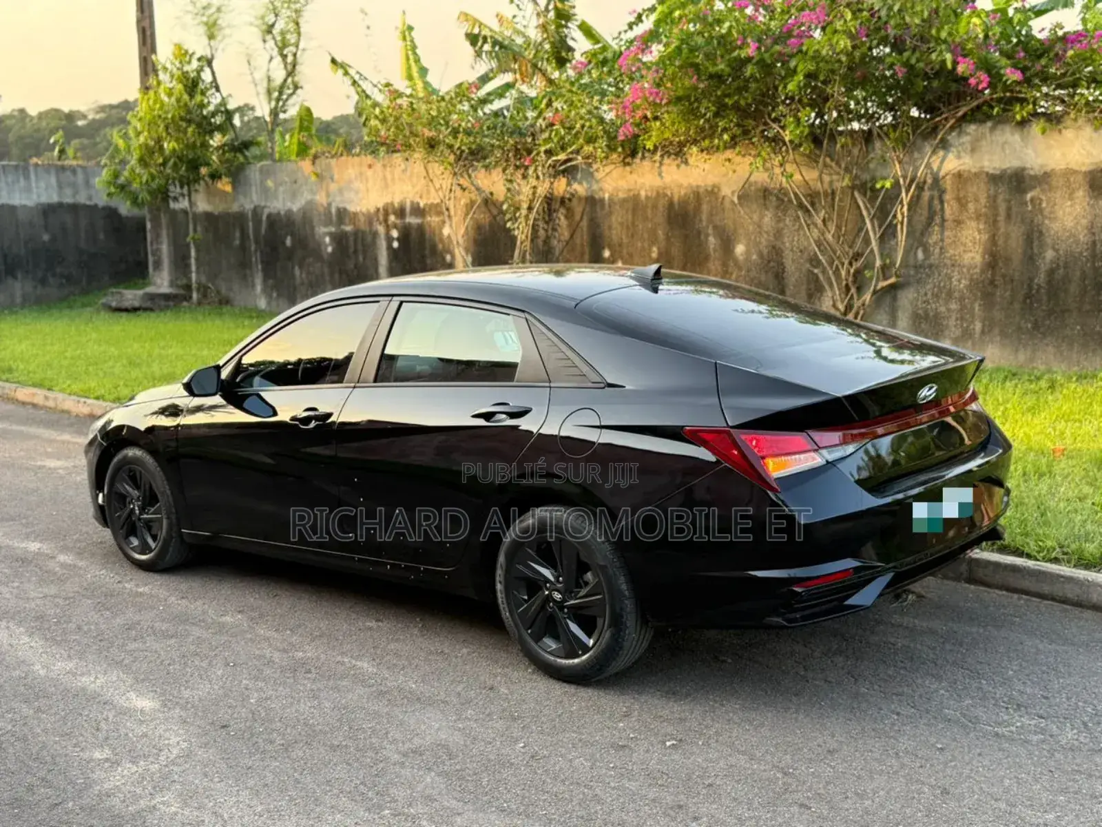 Hyundai Elantra Limited 2022 Noir